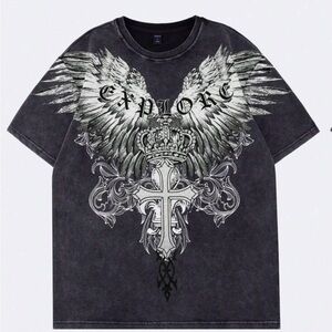 Grunge Graphic 'Explore'  T-Shirt